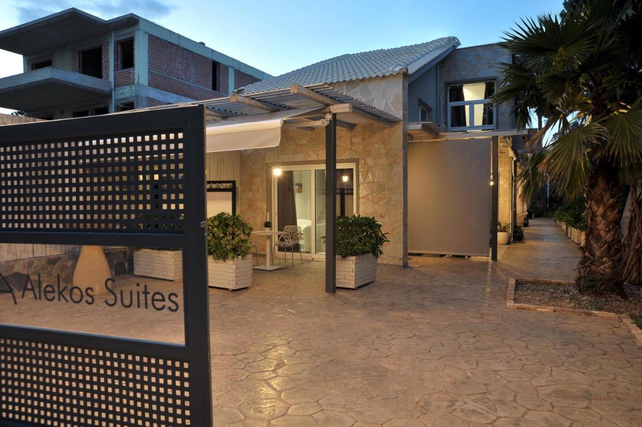 Alekos Luxury Suites Free 24H Transportation From - To Airport Loútsa Exterior foto